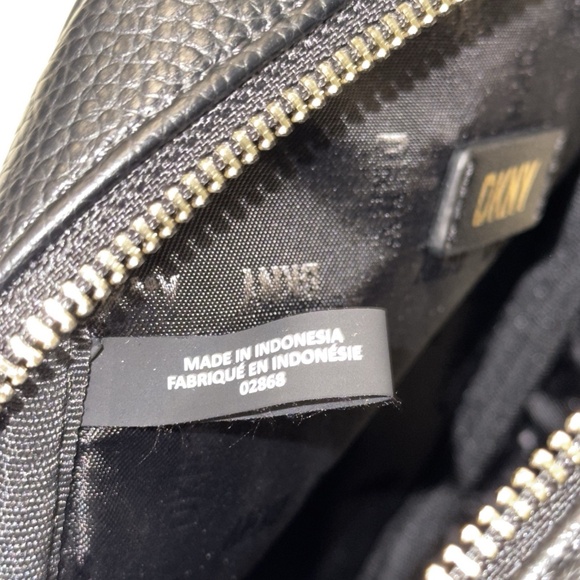 DKNY Zorie Sling Bag in Black R41AED77-BDG - Picture 11 of 16